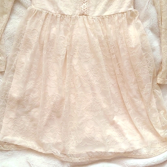Charlotte Russe - Long Sleeve Lace Embroidered Dress NWT - Picture 3 of 8